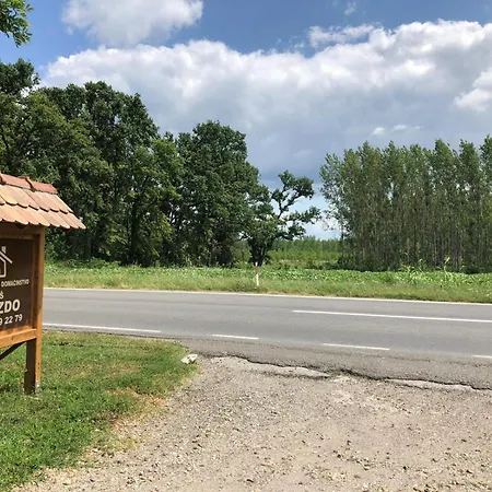 招待所 Salas Gnijezdo Bačka Palanka