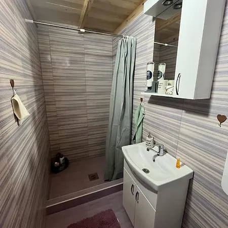 Salas Gnijezdo 4* Bačka Palanka